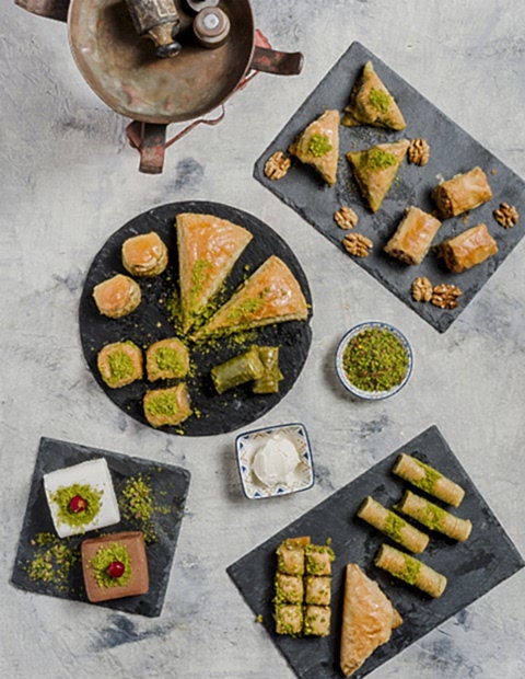 Baklavalar - el açması baklava çeşitleri